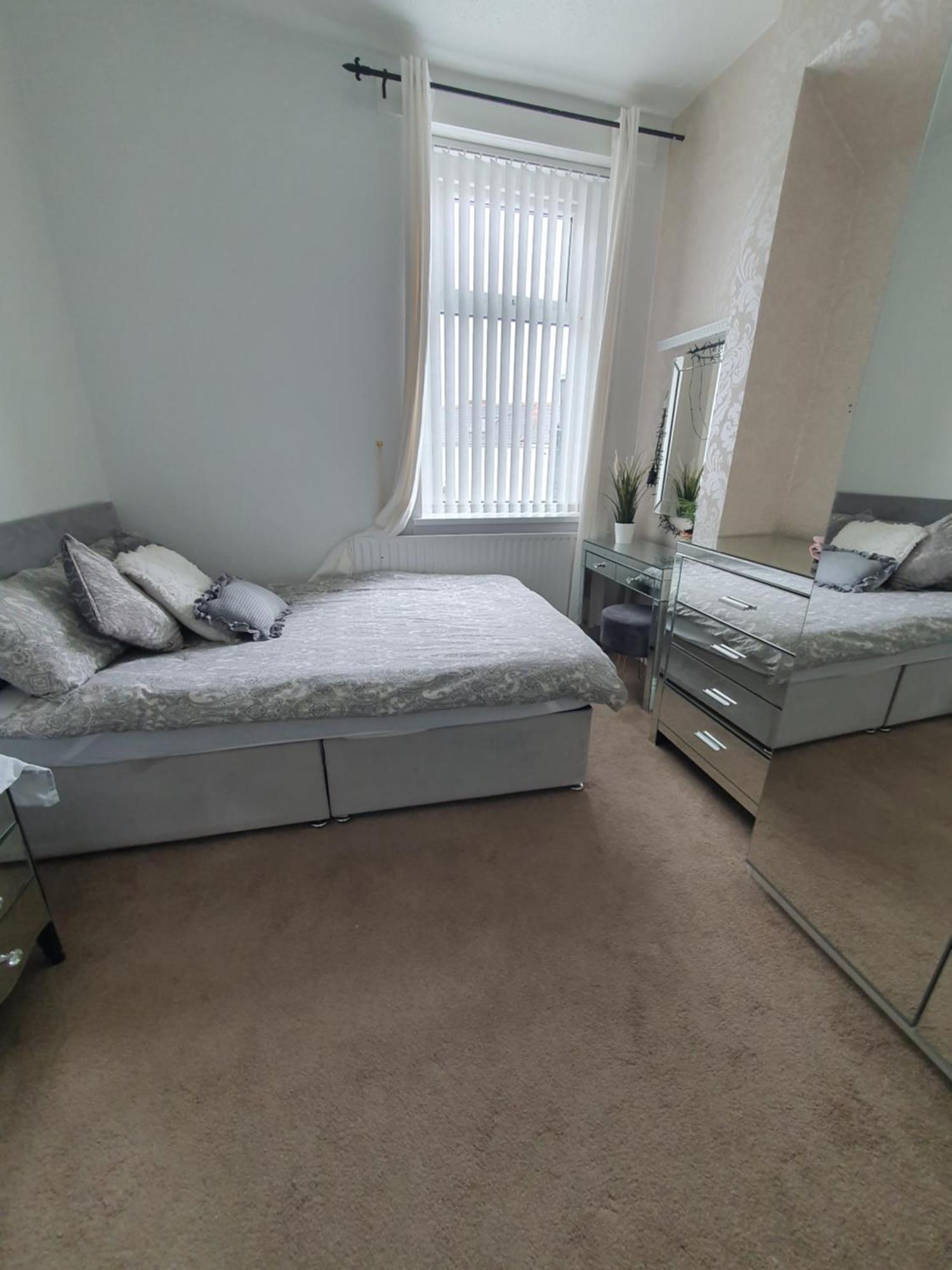 Private Double Room In Кардиф Екстериор снимка