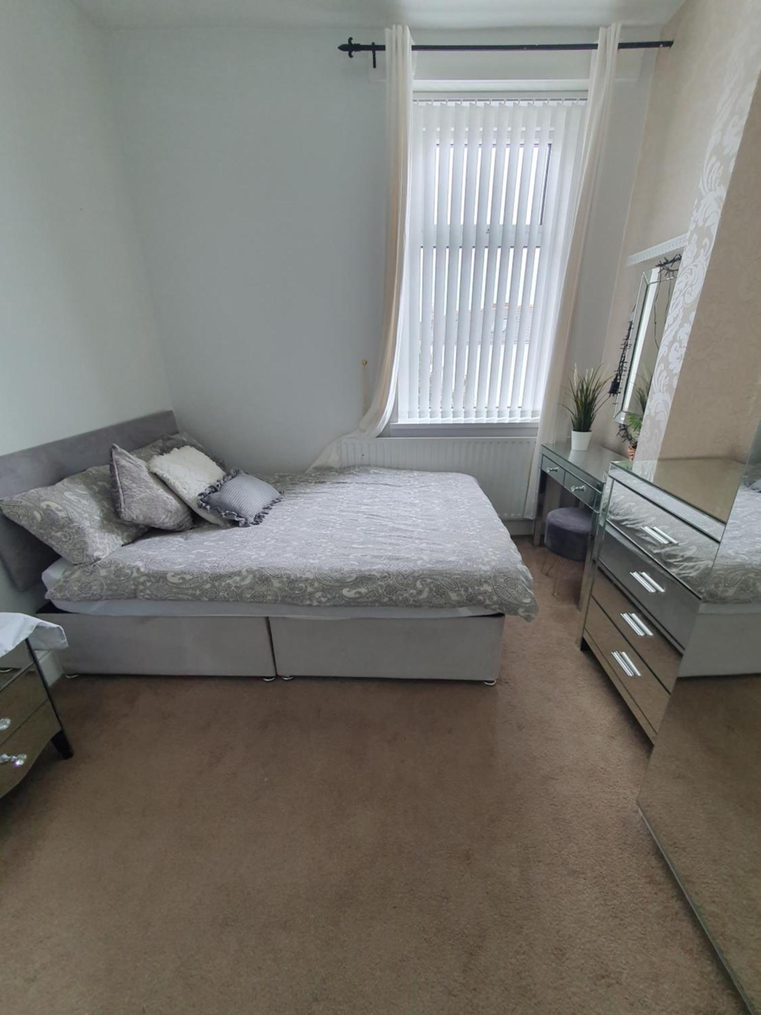 Private Double Room In Кардиф Екстериор снимка